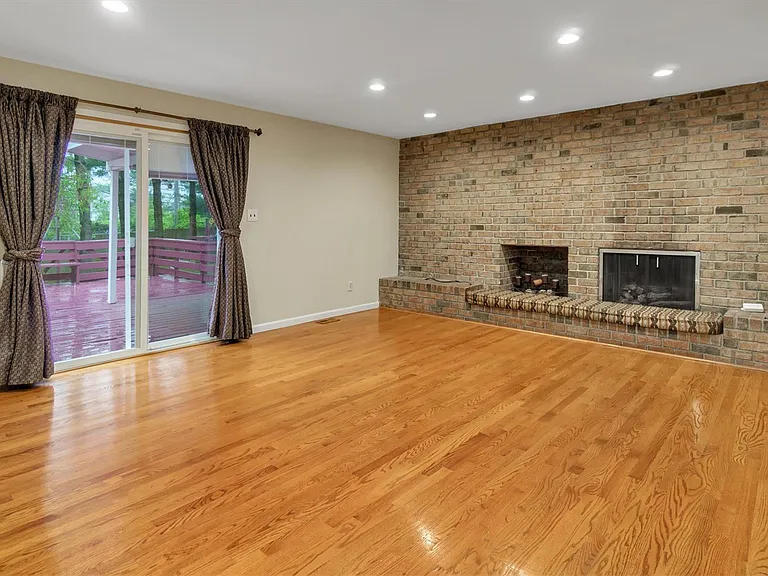 47 Carriage Rd — Photo 16