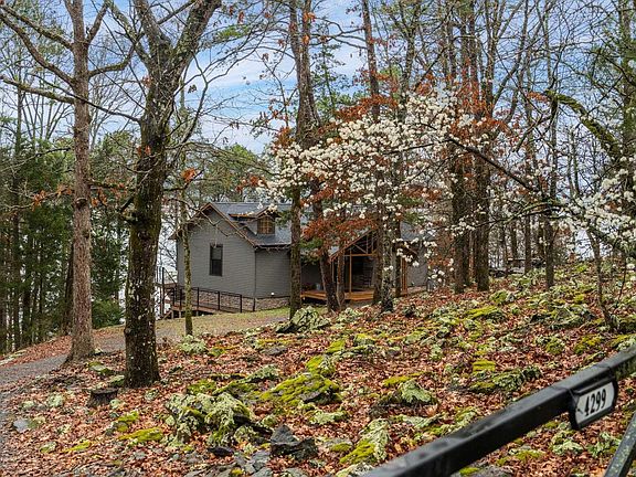 3rd image of 4299 Lake Dr