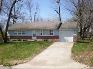 700 N 80th Ter, Kansas City, KS 66112