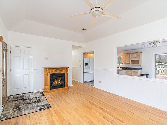 4th image of 11 Seril Ct