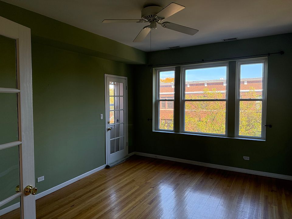 Facing east towards the front balcony door. Great morning light.