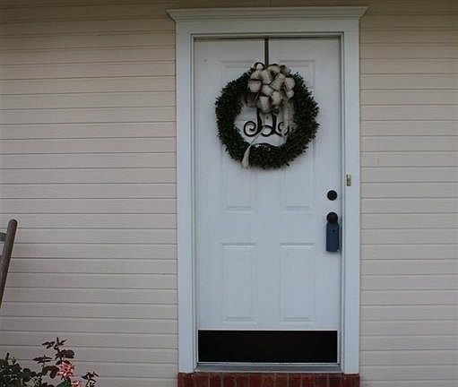 4th image of 25856 Linwood Ave