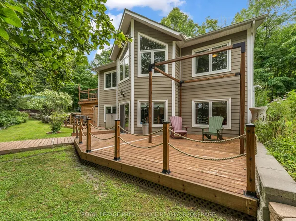 1082 Spring Mill Ln, South Frontenac, ON K0H 2L0