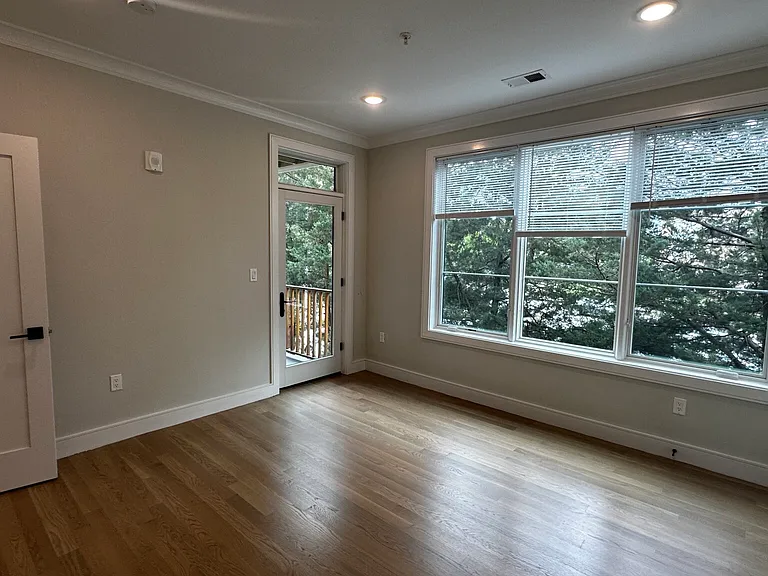104 Warren St #5P — Photo 6