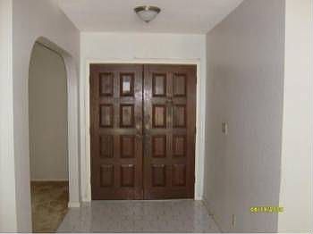 2nd image of 710 E Plantation Cir