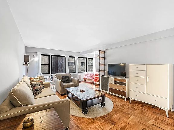 3rd image of 55 E 9th St APT 7P