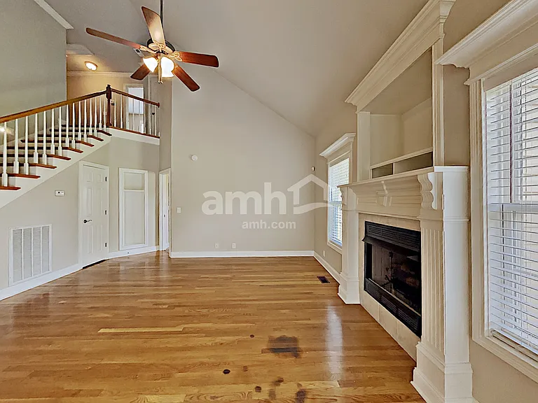 1536 Jeter Way — Photo 4