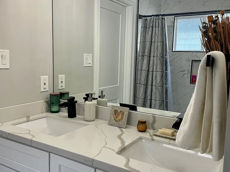 4127 Gibson St — Photo 4