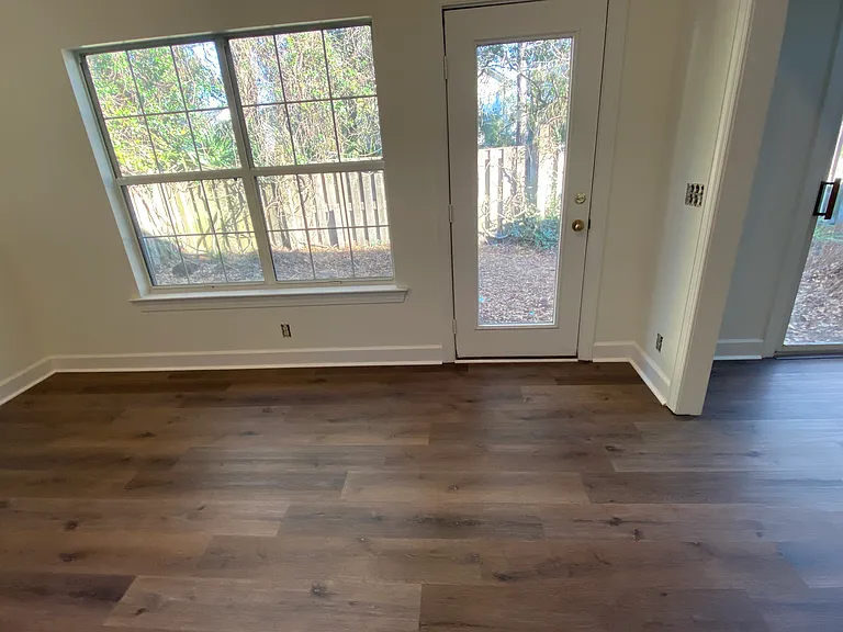 110 Ashwood Way — Photo 4
