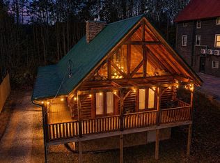 915 Powdermill Rd, Gatlinburg, TN 37738