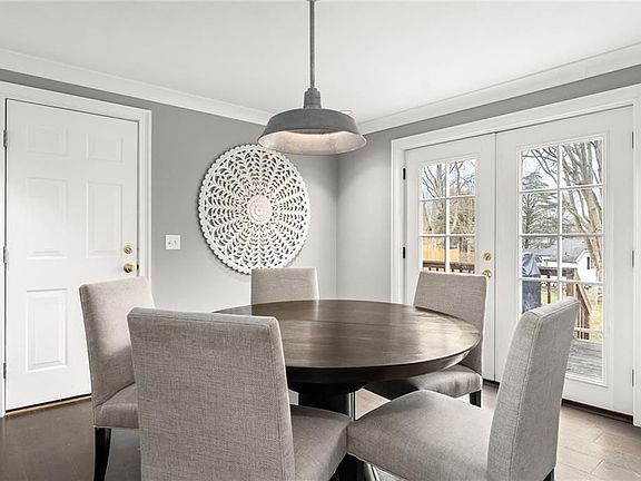 5th image of 6 Pickering Dr