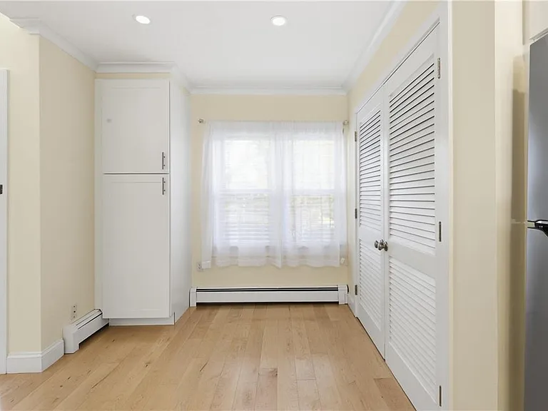 61 Clinton St #C — Photo 8