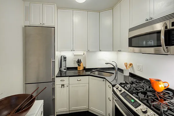Sold by Corcoran | media 2