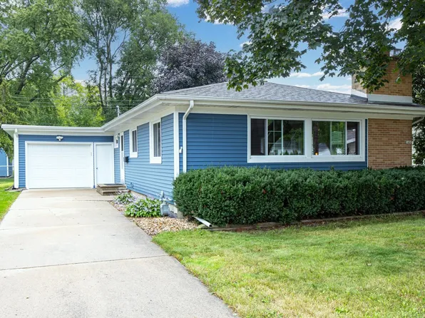 1406 Hazel St, Oshkosh, WI 54901