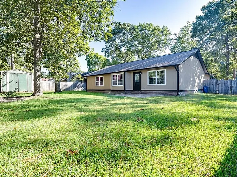 7028 Calamar Dr — Photo 23