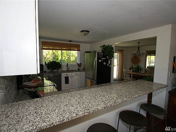 4th image of 7606 89th Ave SW