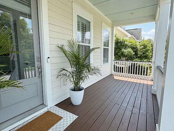 2nd image of 2519 Gatewood St