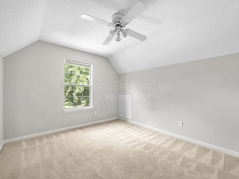 110 Bellington Dr — Photo 9