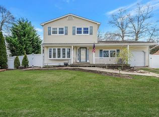 62 Birch St, Lake Grove, NY 11755