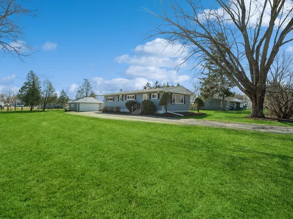 2802 Stilling Blvd, McHenry, IL 60050