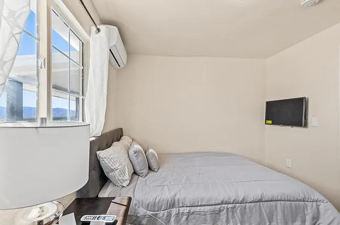 1284 Mac Rae Rd — Photo 6