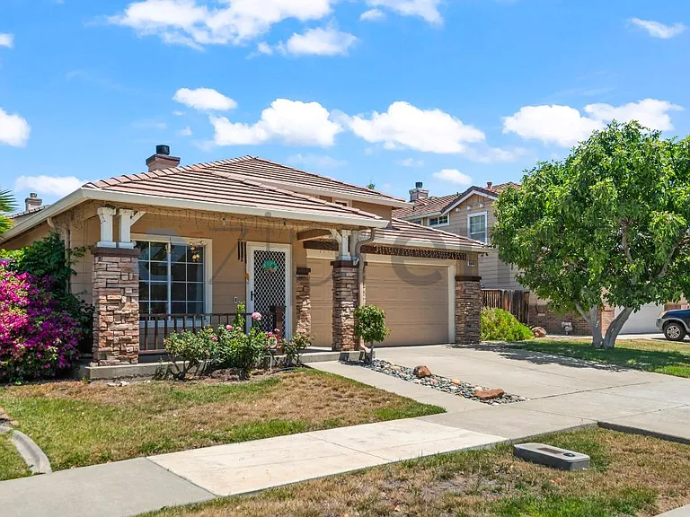 6444 Half Dome Ct — Photo 2