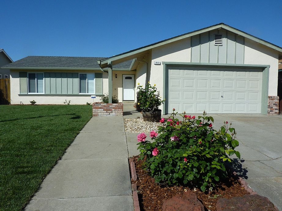 1st image of 1823 Mission Dr