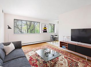 455 West Wellington, Chicago, IL 60657