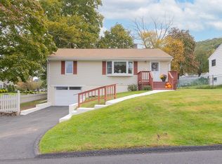 1 Malone Ave, Garnerville, NY 10923