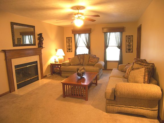 Great Room with Fireplace & Wet Bar