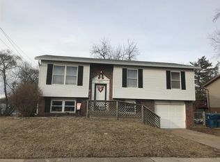 1700 Muny Vista Dr, Alton, IL 62002