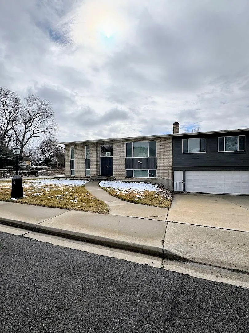 Beautiful remodeled home in Orem! — Photo 2