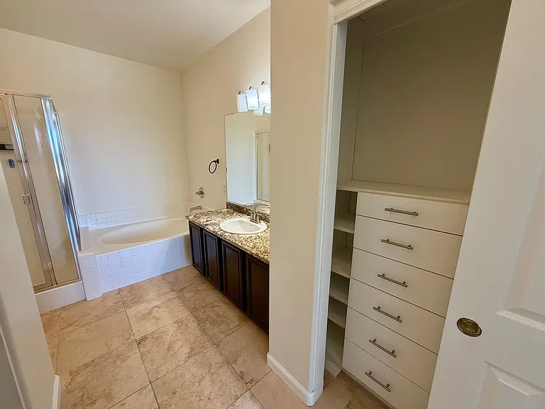 704 Peachy Canyon Cir #202 — Photo 29