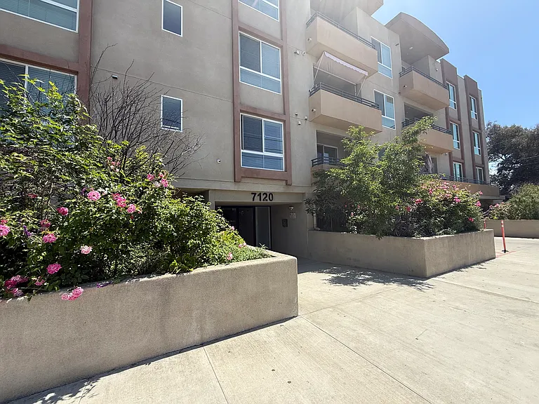 7120 Bellaire Ave #210 — Photo 16