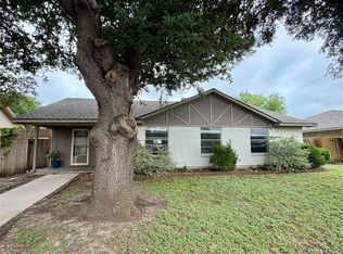 1808 Bolingbroke Pl, Fort Worth, TX 76140