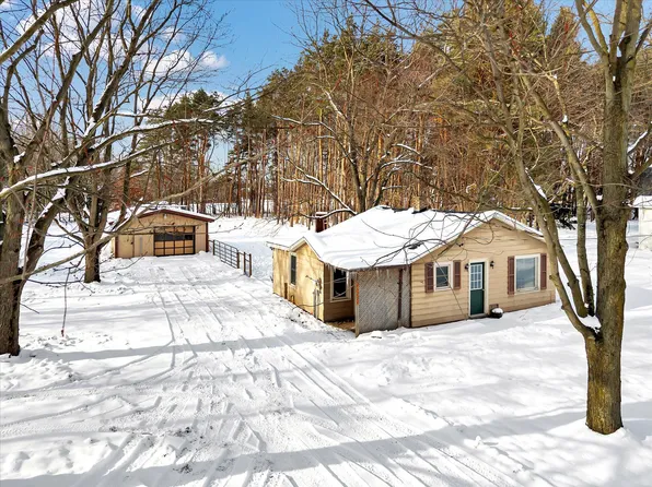 7899 120th Ave, Holland, MI 49424