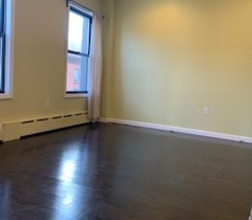 4th image of 134 Smith St APT 3