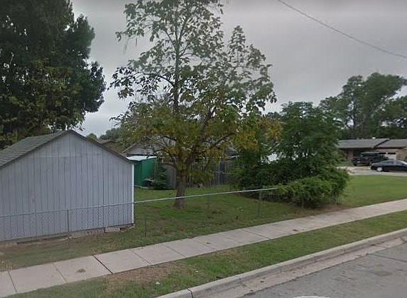 3rd image of 667 Pine St