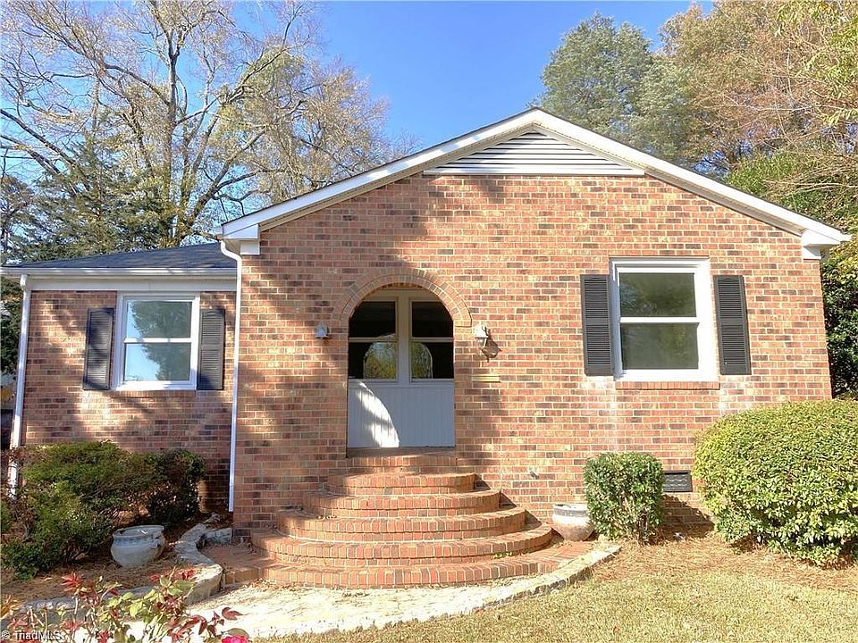 1st image of 1512 W Cornwallis Dr