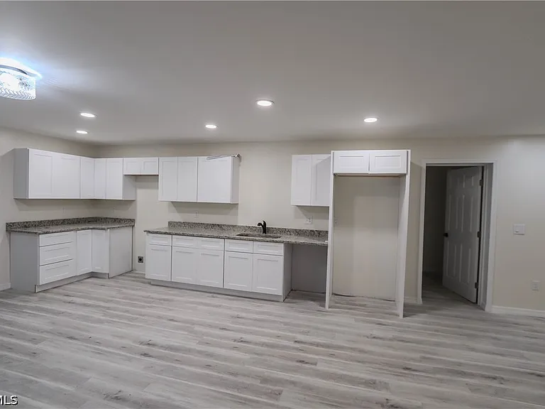 2222 Unity Ave — Photo 11