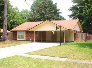 3206 Montreal Dr, Baton Rouge, LA 70819