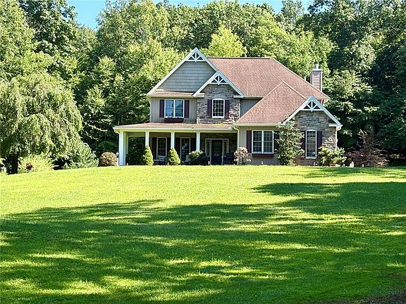 2nd image of 1222 Spring Rd