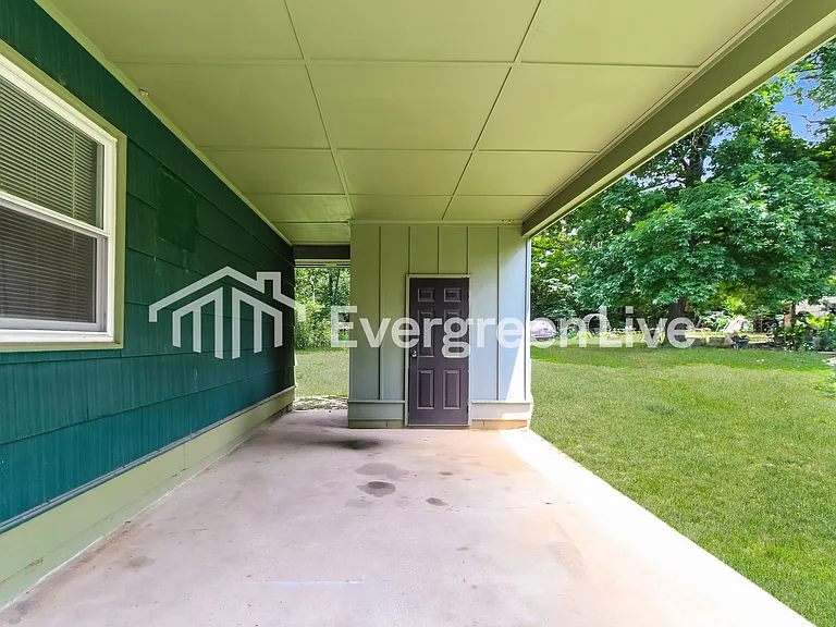 319 Pope Dr — Photo 13