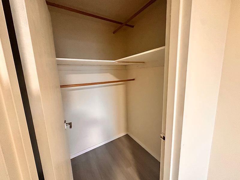 North Vancouver Apartment for rent - 1 Bedroom — photo 5