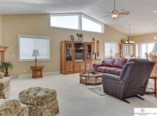 9556 Pine Crest Rd, Blair, NE 68008