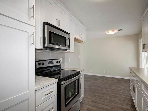 5th image of 3005 Portsmouth Dr