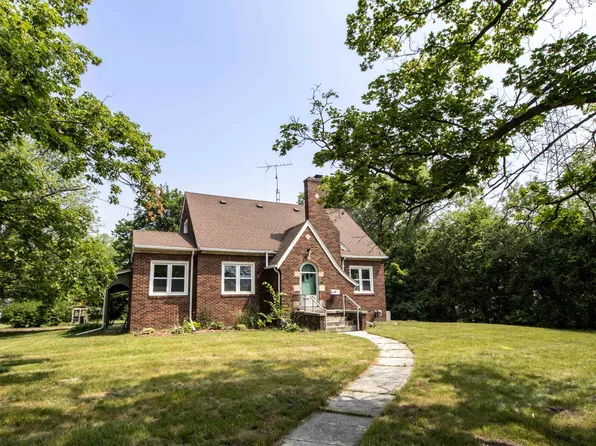523 E Vienna St, Clio, MI 48420
