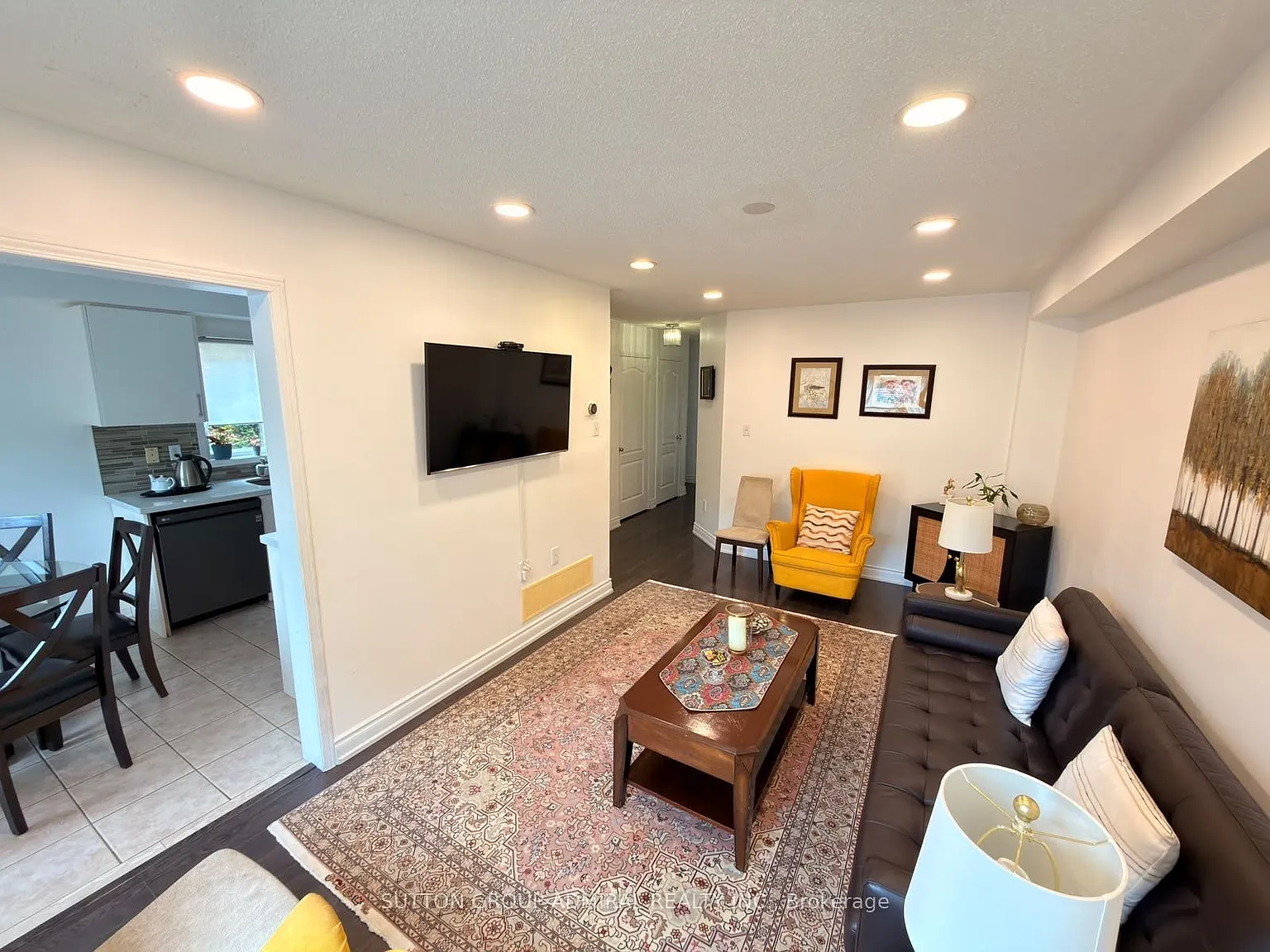 3 bed, $3,000 — Photo 4