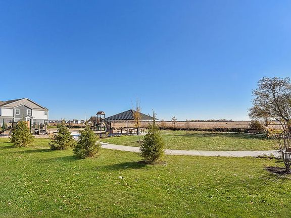 4th image of 15238 S Hepworth Pl #1