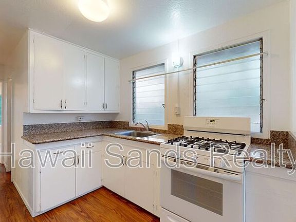 2nd image of 908 Kinau St